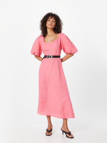 Rochie de vară de la Oasis pe roz