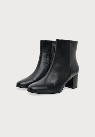 CAPRICE - Botines en negro