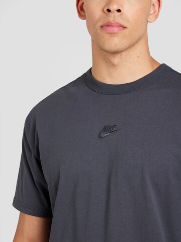 Nike Sportswear Μπλουζάκι 'Premium Essentials' σε γκρι