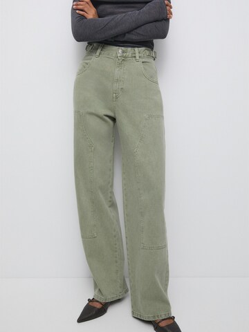 Pull&Bear Wide Leg Jeans in Grün: Vorderseite