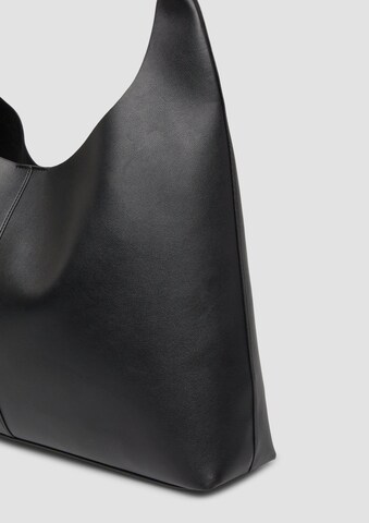 s.Oliver Shoulder Bag in Black