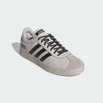 Chaussure de sport 'Audi F1 Team VL Court' ADIDAS PERFORMANCE en blanc