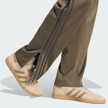 regular Pantaloni 'Firebird' di ADIDAS ORIGINALS in marrone