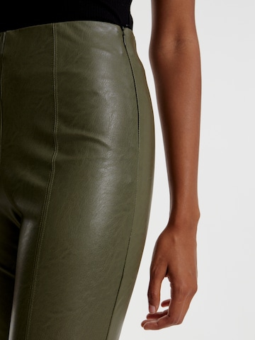 Skinny Leggings 'Teresa' de la EDITED pe verde