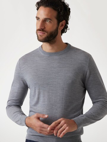 GUESS Pullover in Grau