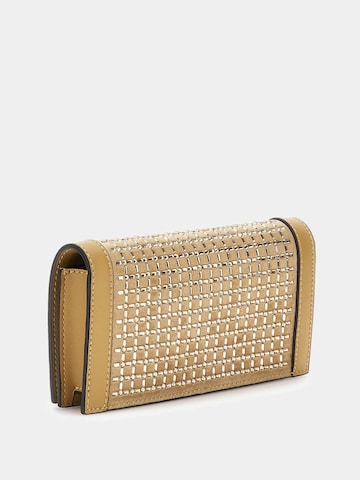 GUESS Clutch 'Gilded' in Brown