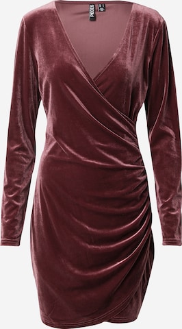 PIECES Φόρεμα κοκτέιλ 'JOANNA' σε κόκκινο: μπροστά