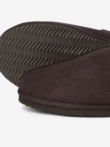 JACK & JONES Slippers in Brown