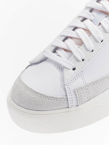 Baskets basses 'Blazer' Nike Sportswear en blanc