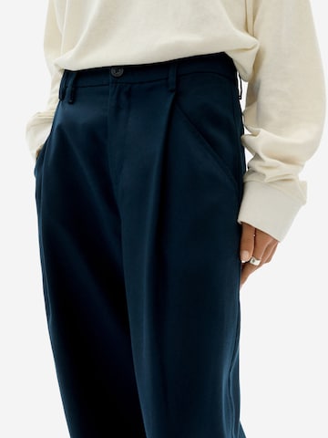 Thinking MU - Loosefit Calças 'Molly' em azul