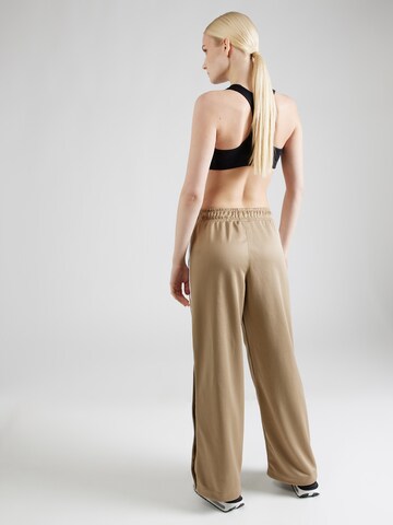Wide Leg Pantalon Nike Sportswear en vert