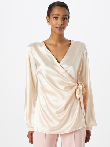 Femme Luxe Blouse in Beige: voorkant