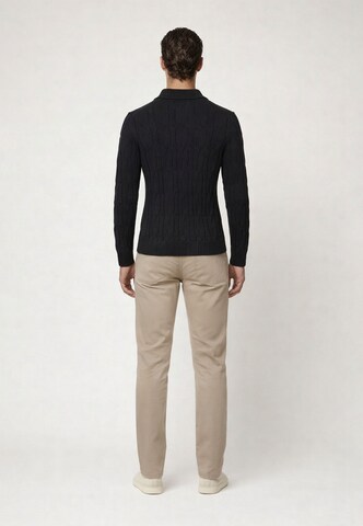 Pulover de la Felix Hardy pe negru