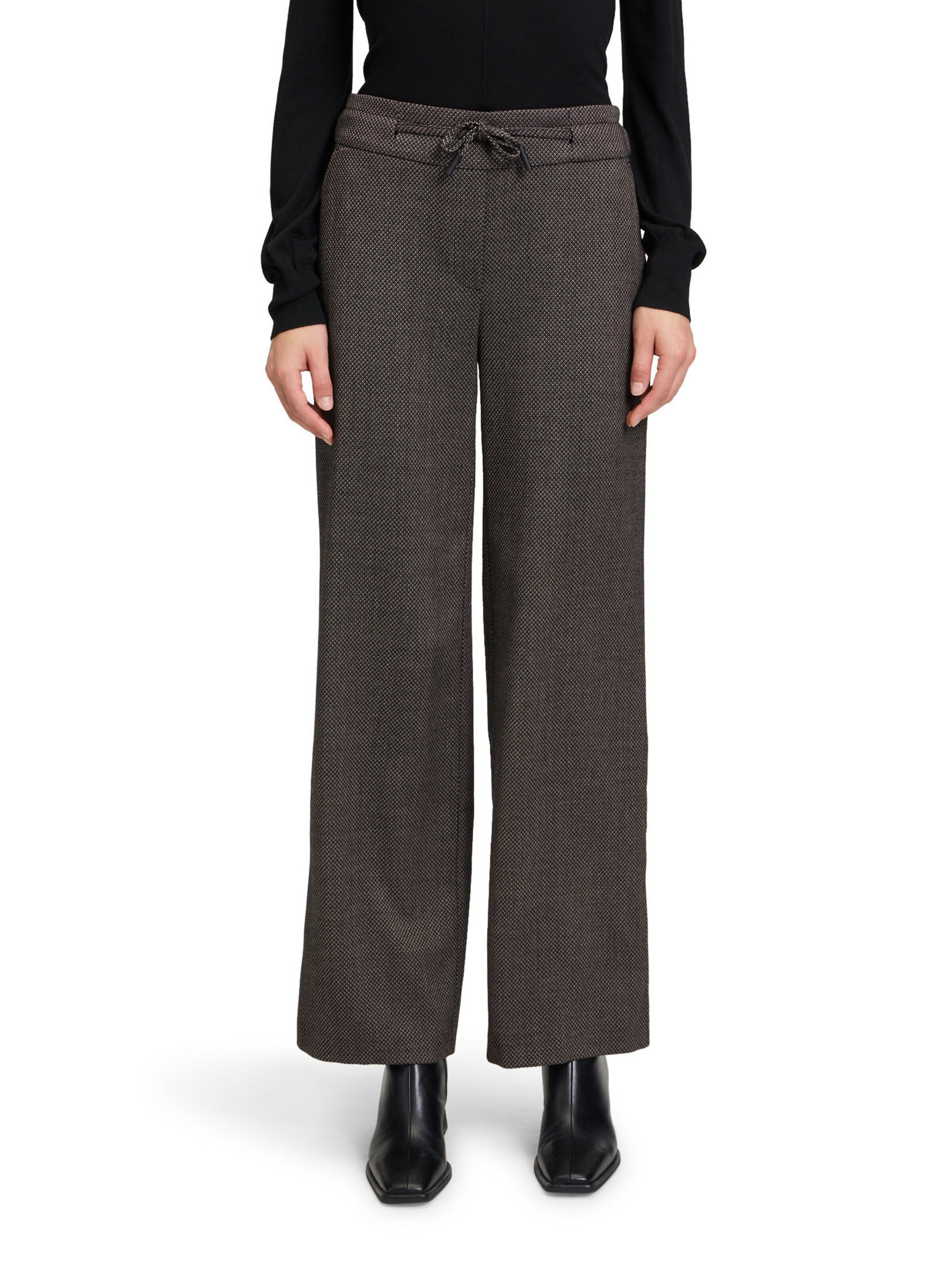 Betty & Co Loosefit Broek in Zwart: voorkant