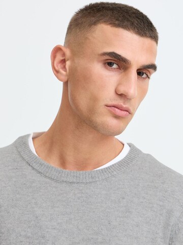 !Solid Sweater in Grey