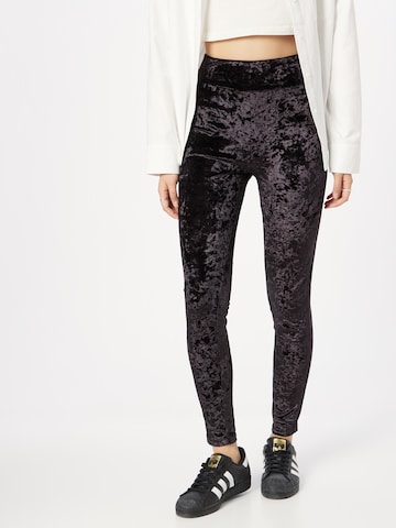 QS Skinny Leggings in Zwart: voorkant