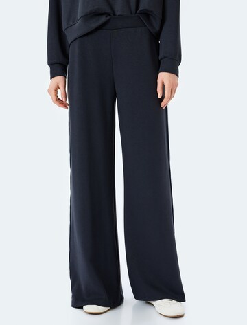 Koton Wide leg Pants in Black: front