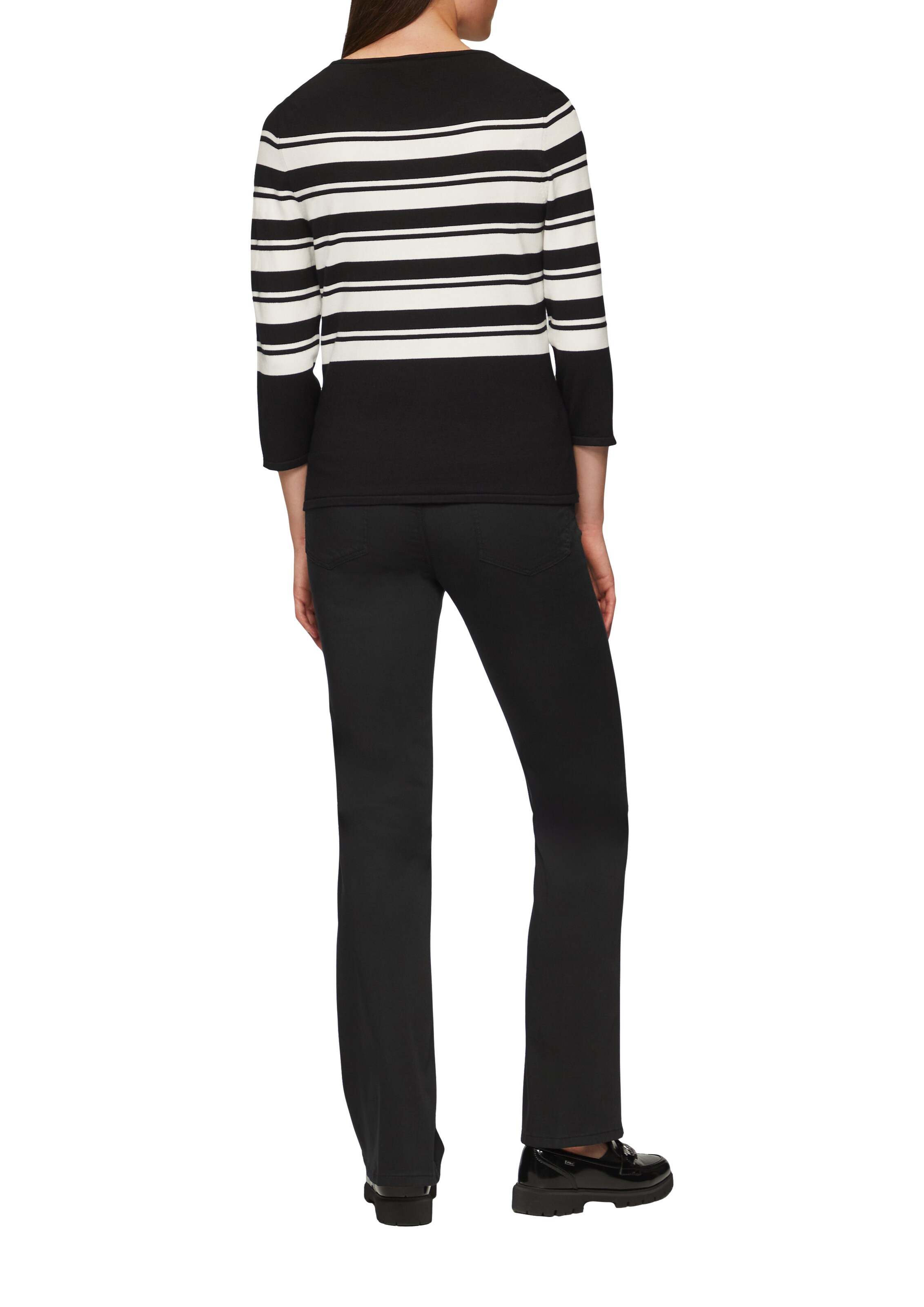 s.Oliver BLACK LABEL Flared Jeans in Schwarz