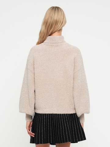 YAS Sweater 'YASLISTRA' in Beige
