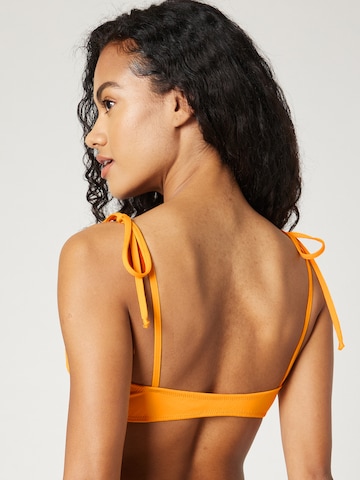 A LOT LESS - Bandeau Top de bikini 'Virginia' en naranja