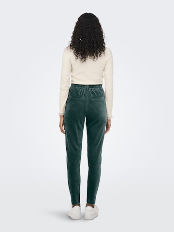 Tapered Pantaloni con pieghe 'ONLPoptrash-Ping Pong' di ONLY in verde