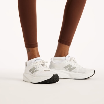 Skinny Pantaloni sportivi 'Define 25' di new balance in marrone
