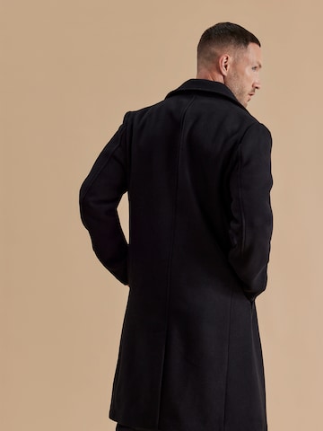 DAN FOX APPAREL Mantel 'Andre' in Schwarz