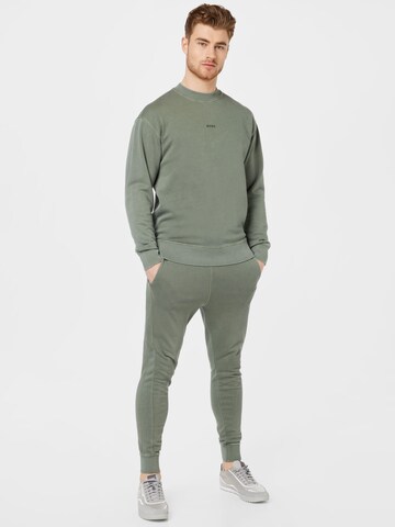 BOSS Sweatshirt 'WEFADE' in Groen