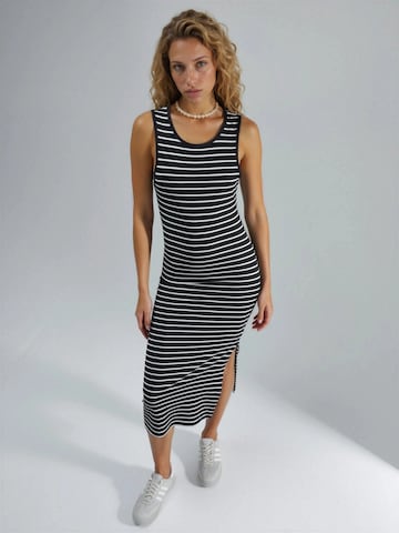 Hiccup - Vestido em preto: frente