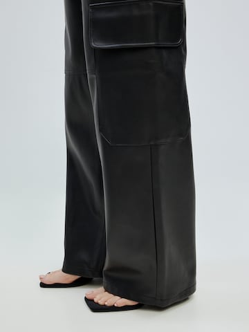 EDITEDWide Leg/ Široke nogavice Cargo hlače 'Jill' - crna boja