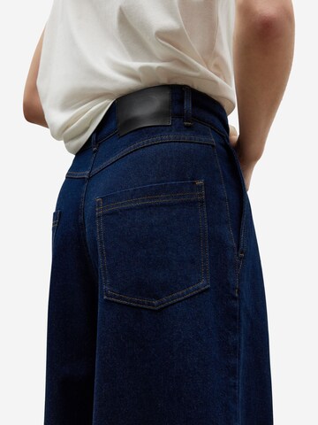 Adolfo Dominguez Wide leg Pleated Jeans in Blue