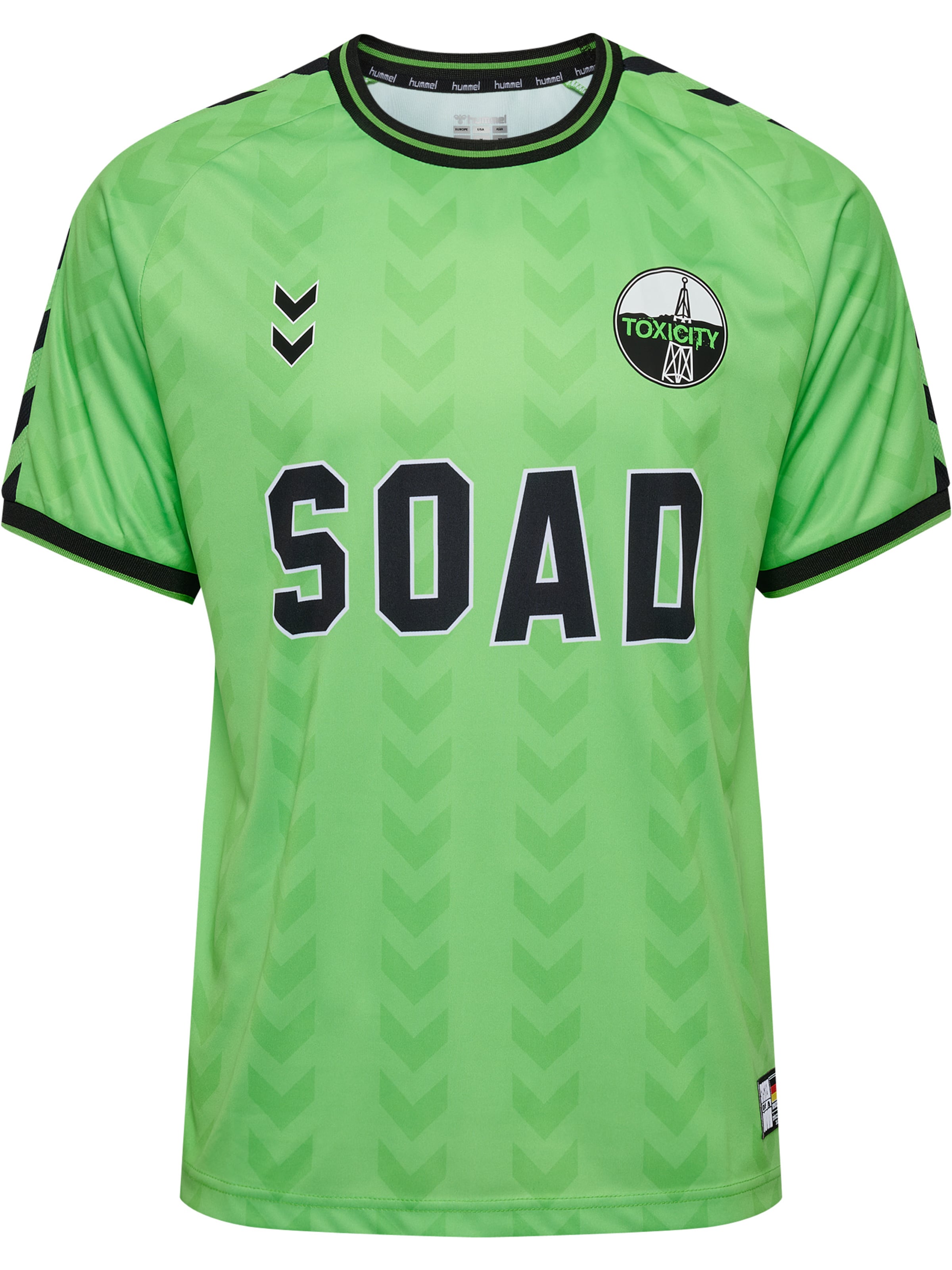 Hummel Performance shirt in Green: front