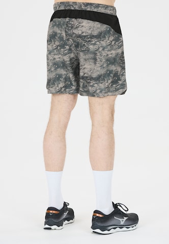 Virtus Tapered Shorts 'Deaglan' in Grün