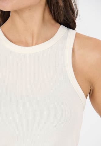 Athlecia Sports top 'Lenga' in White