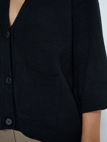 Peppercorn Gebreid vest 'Rosalia' in Zwart