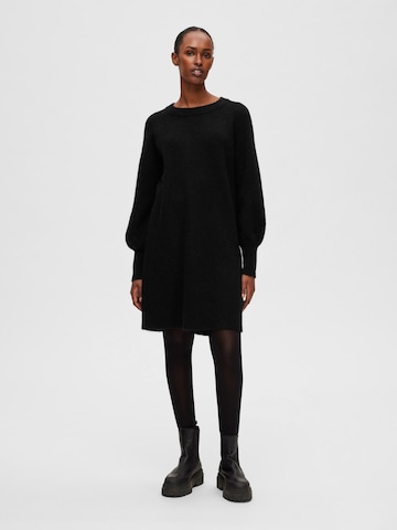 Selected Femme Petite Knitted dress 'Lulu' in Black