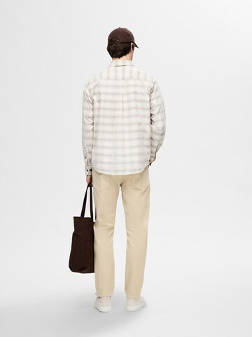 SELECTED HOMME Comfort Fit Paita värissä valkoinen