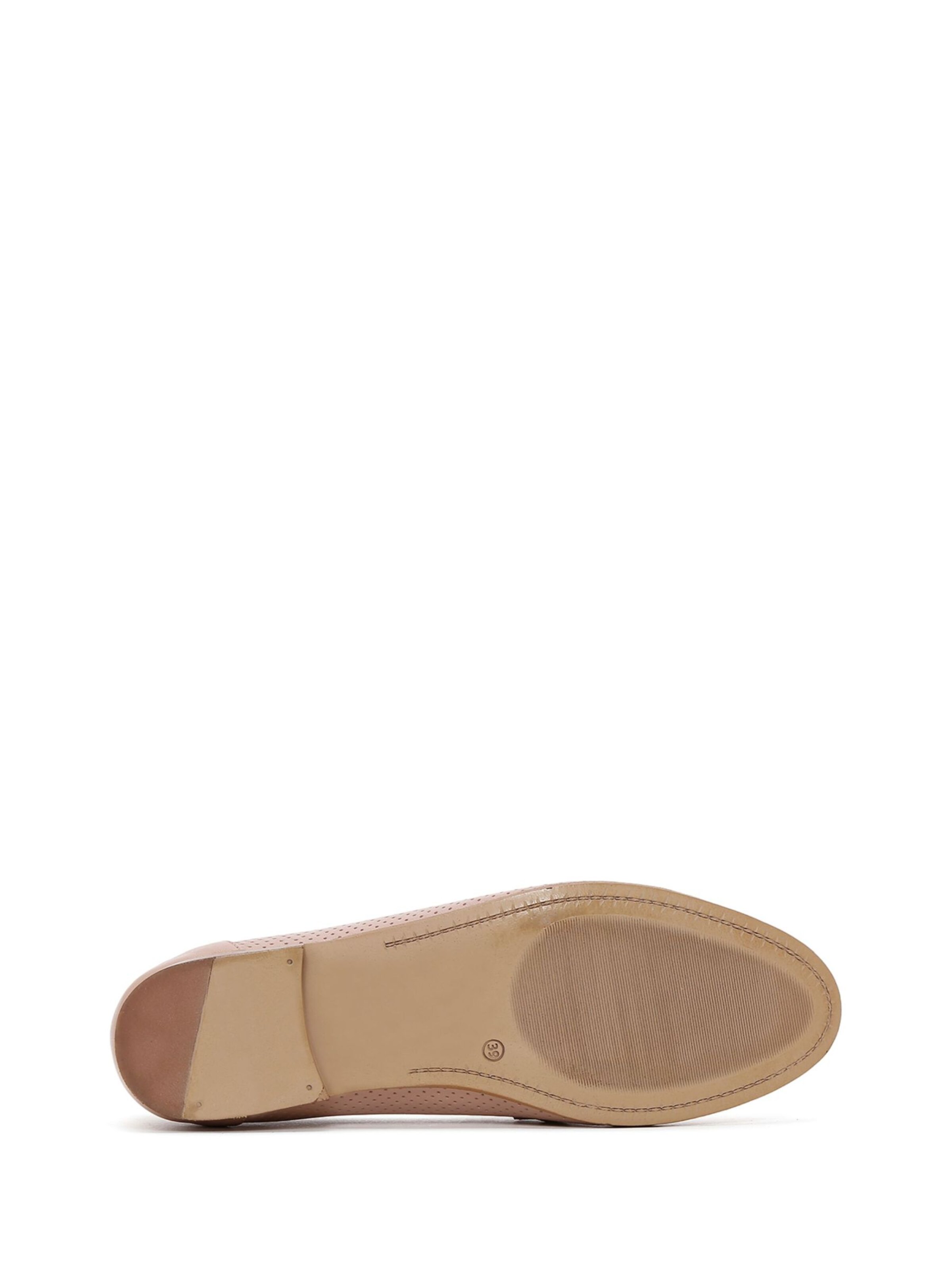 Chaussure basse Derimod en beige