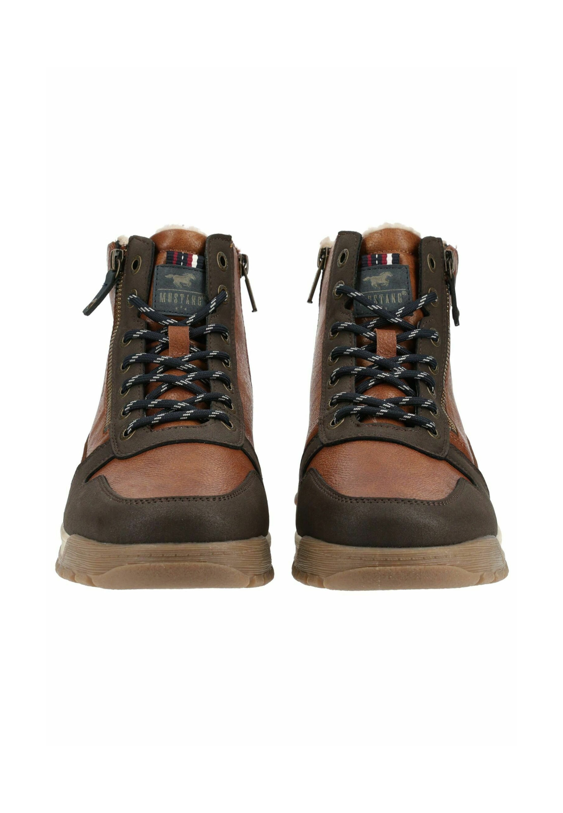 MUSTANG - Botas con cordones en marrón