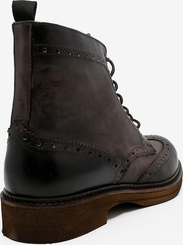 EXTON Lace-Up Boots in Brown