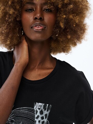 Blue Shadow Bluse 'Bambi'‌ in Schwarz