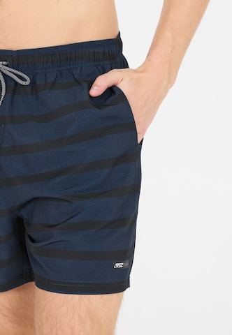 Cruz Badeshorts 'Danyel' in Blau