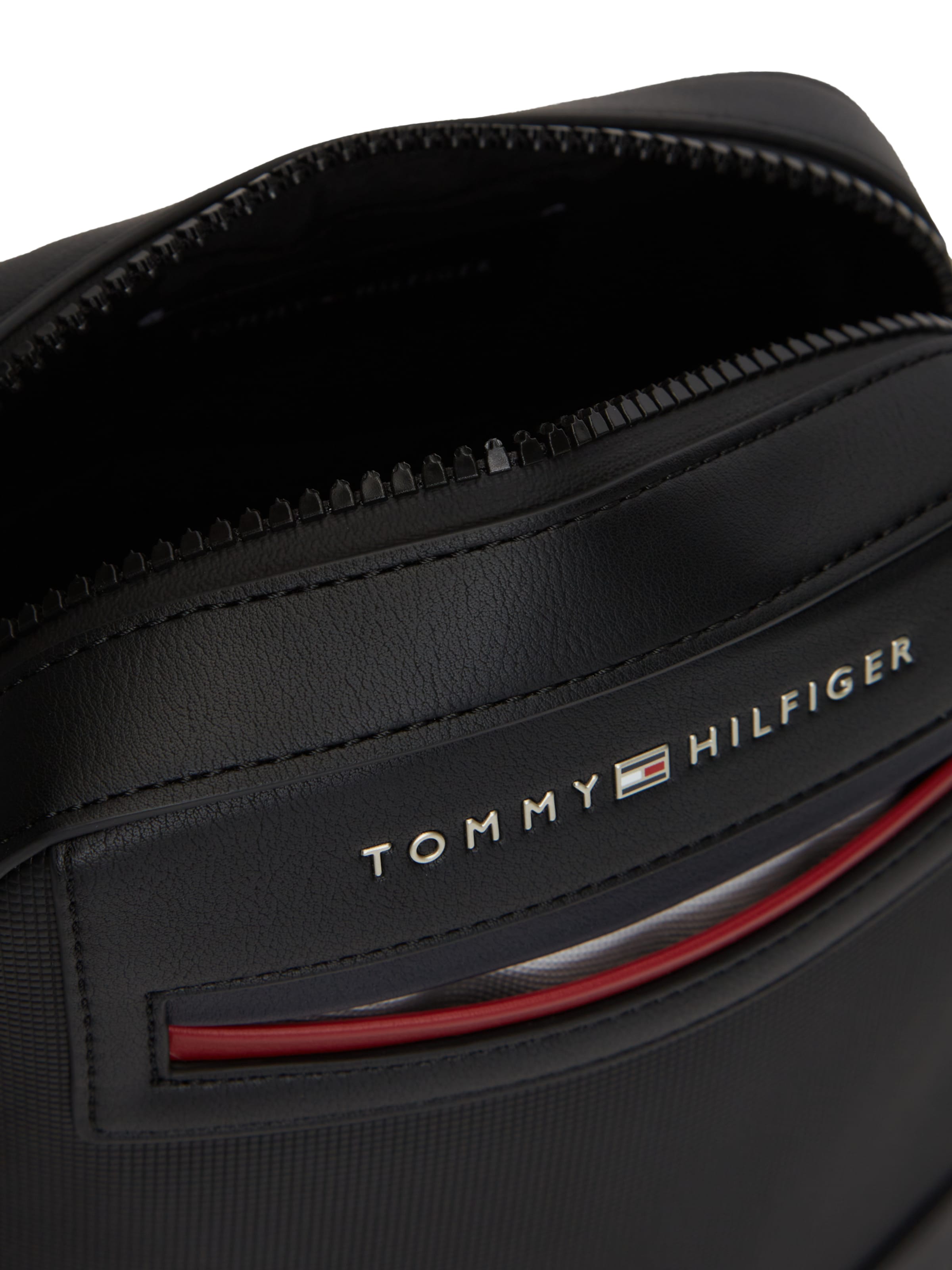 TOMMY HILFIGER Axelremsväska 'Foundation' i svart