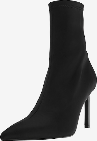 Pull&BearČizmice - crna boja: prednji dio