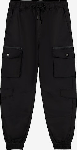 Pantaloni cu buzunare de la Bershka pe negru: față