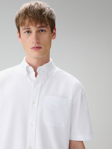 Next Средняя посадка Рубашка в Белый