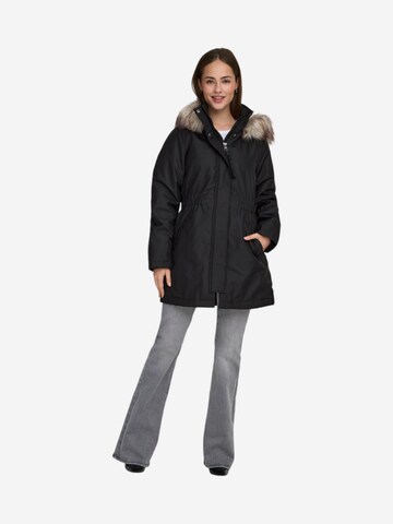 Parka invernale 'ONLMATHILDA WINTER FUR PARKA OTW 15370930' di ONLY in nero