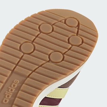 ADIDAS SPORTSWEAR Sneakers laag 'Run 70s 2.0' in Bruin