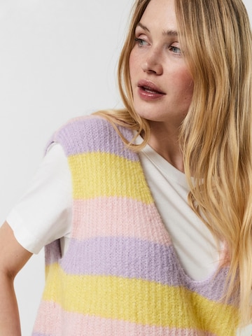 VERO MODA Sweater 'Julie' in Yellow