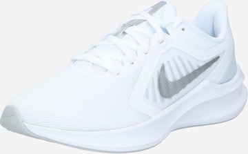 NIKE Loopschoen 'Downshifter 10' in Wit: voorkant